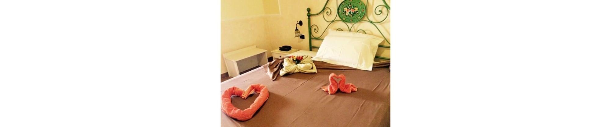 Hotel Oasi Da Paolo 卡斯泰卢佐 外观 照片